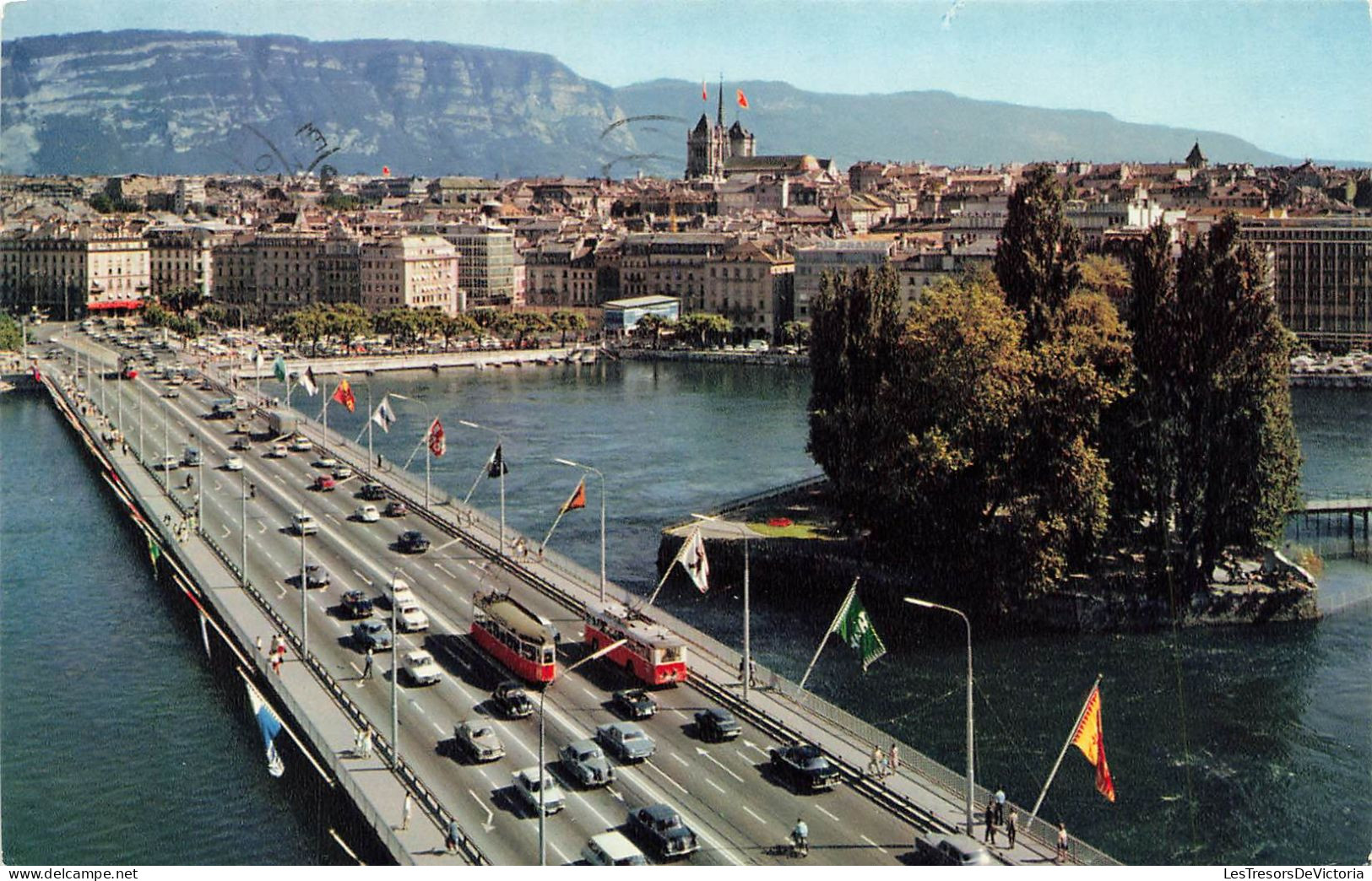 SUISSE - Genève - Vue Sur Le Pont Du Mont Blanc - L'île J.-J Rousseau Et La Ville -  Colorisé - Carte Postale - Genève