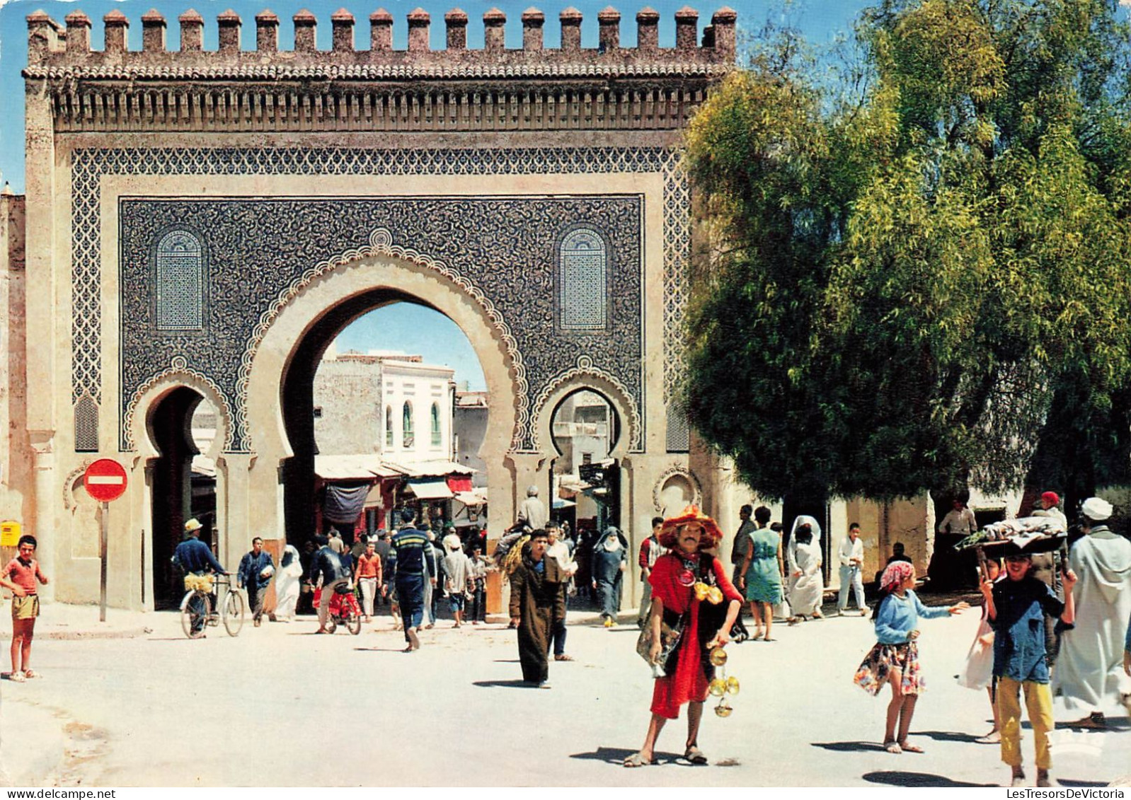 MAROC - Fès - Vue Sue La Porte Boujeloud - Animé - Colorisé - Carte Postale - Fez (Fès)