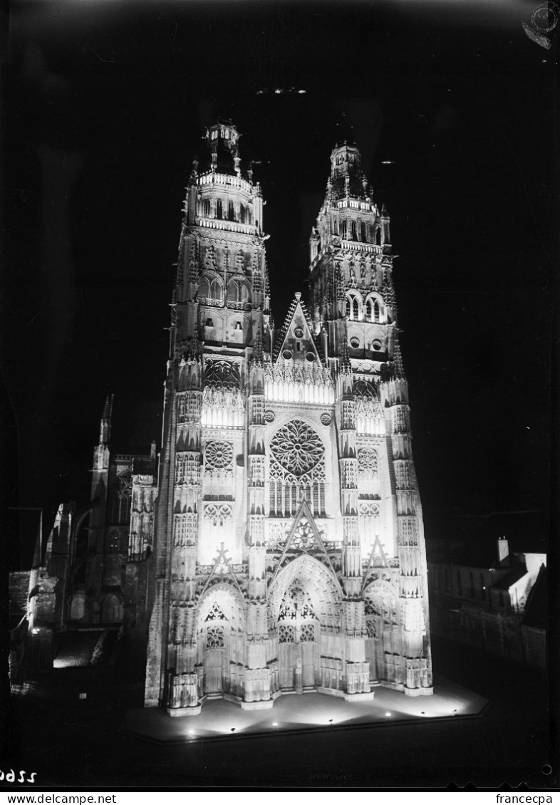 11 - INDRE ET LOIRE - TOURS -  Cathédrale Saint Gatien - Europa