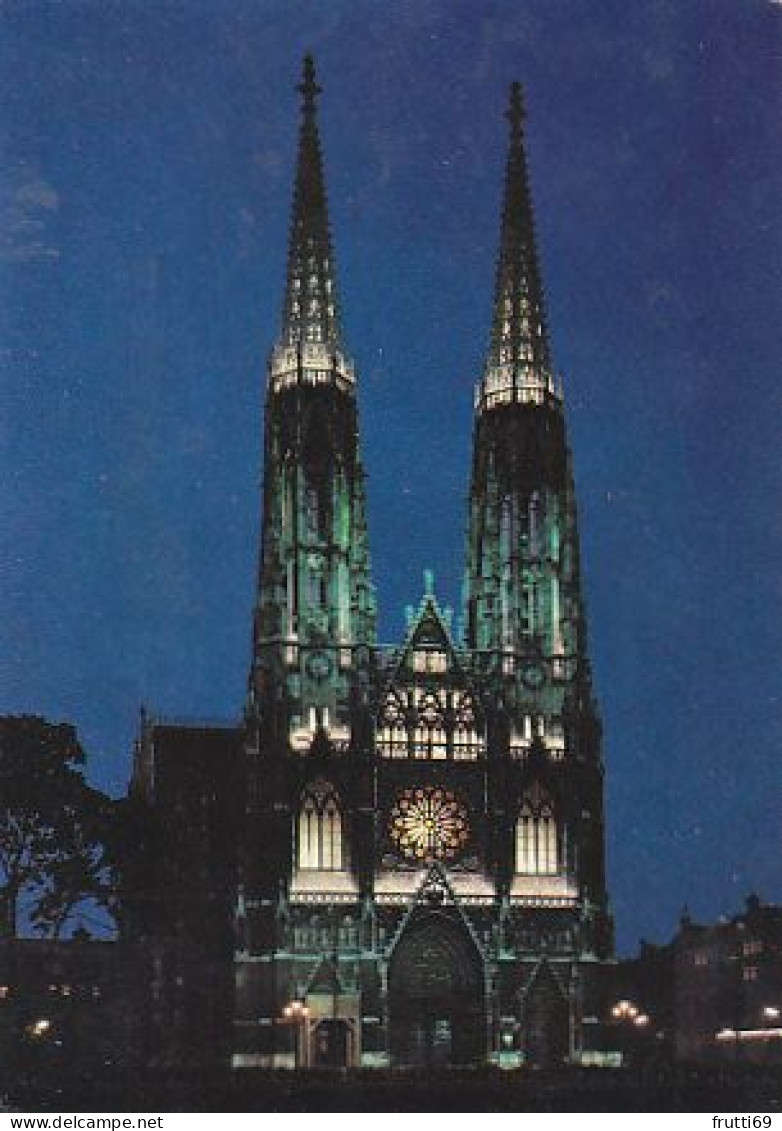 AK 201580 AUSTRIA - Wien - Votivkirche - Iglesias
