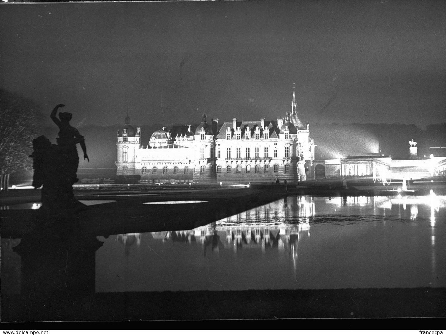 35 - OISE - CHANTILLY - Le Château De Nuit - Europa