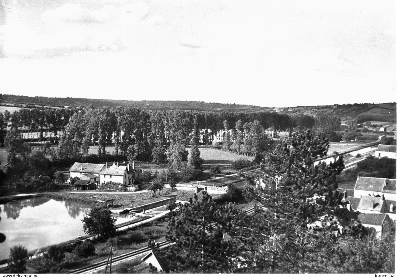 58 - YONNE - CHATEL CENSOIR - Le Canal - Europa