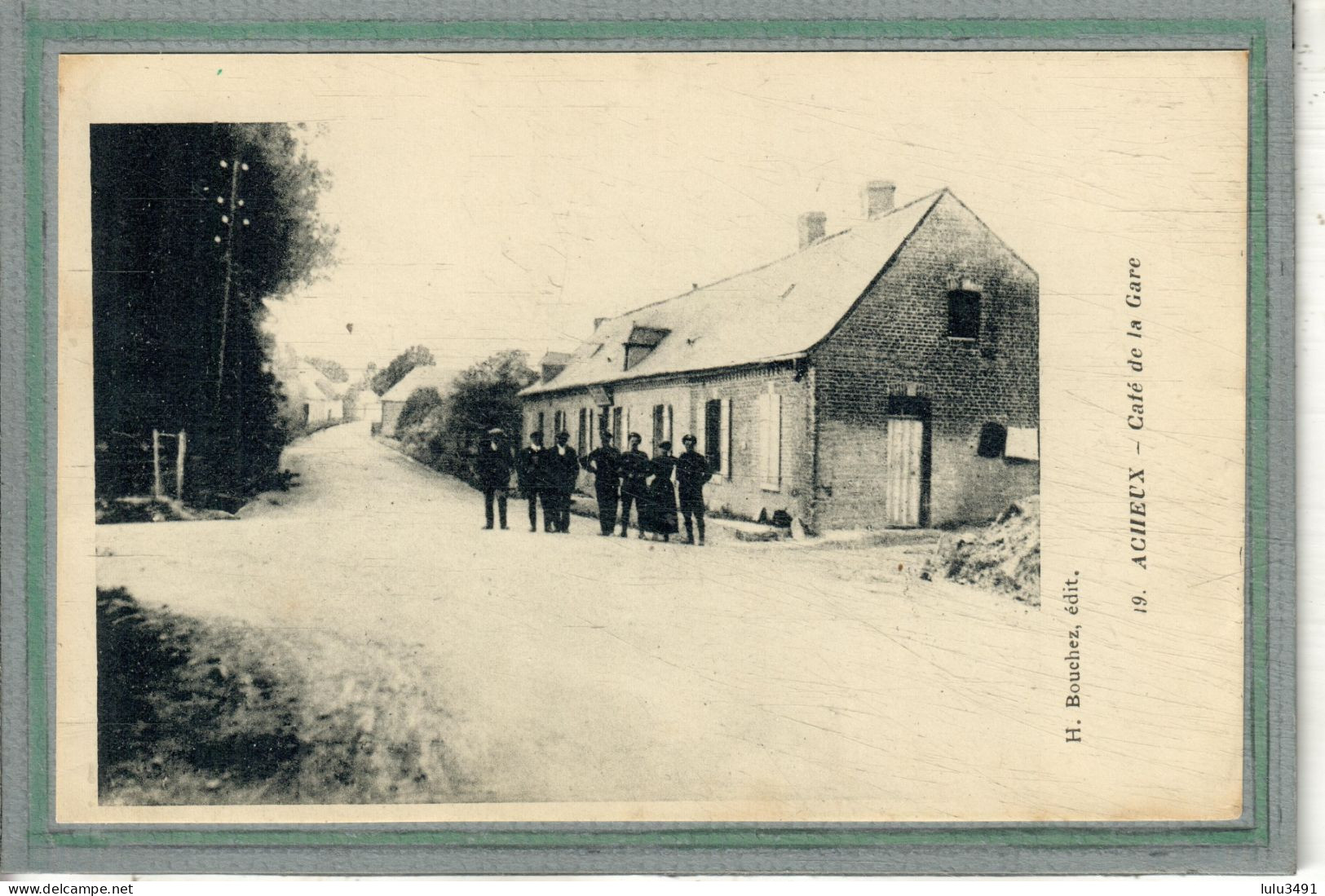 CPA - ACHEUX (80) - Aspect De La Rue Et Café De La Gare Au Début Du Siècle - Acheux En Amienois