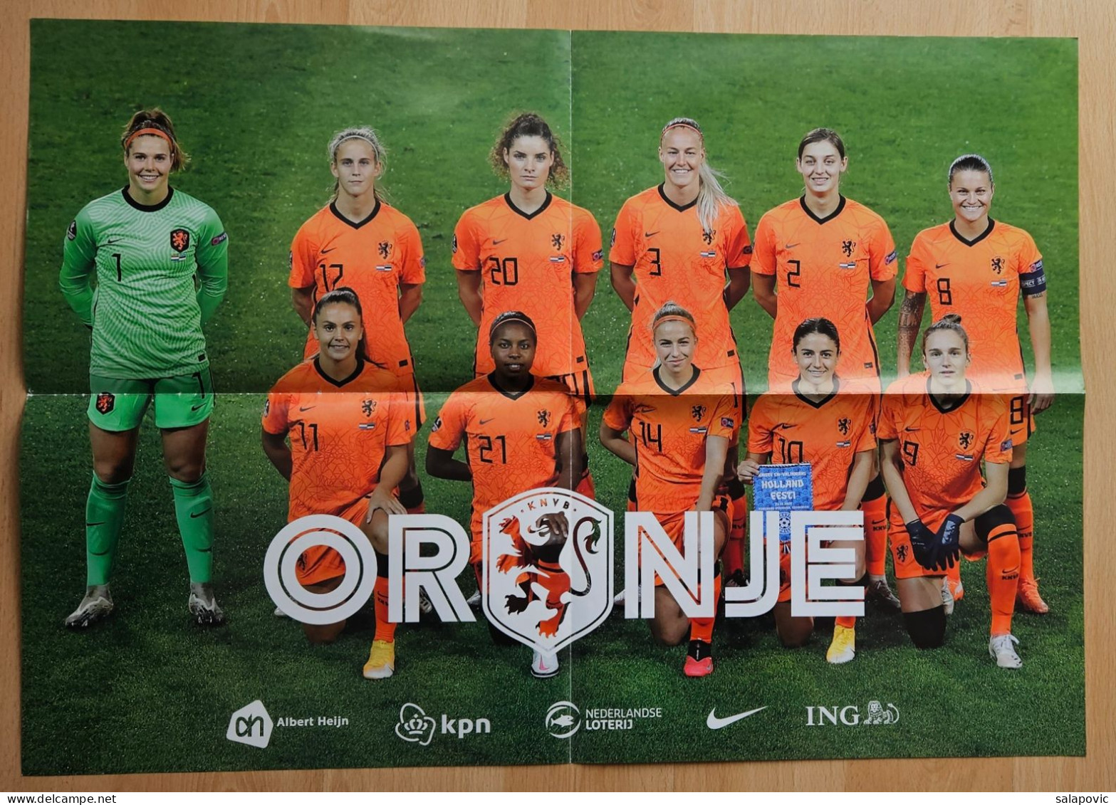 Netherlands Dutch National Team Football Male And Female Team Poster 59.3 X 41.6 Cm  SL3/2 - Andere & Zonder Classificatie