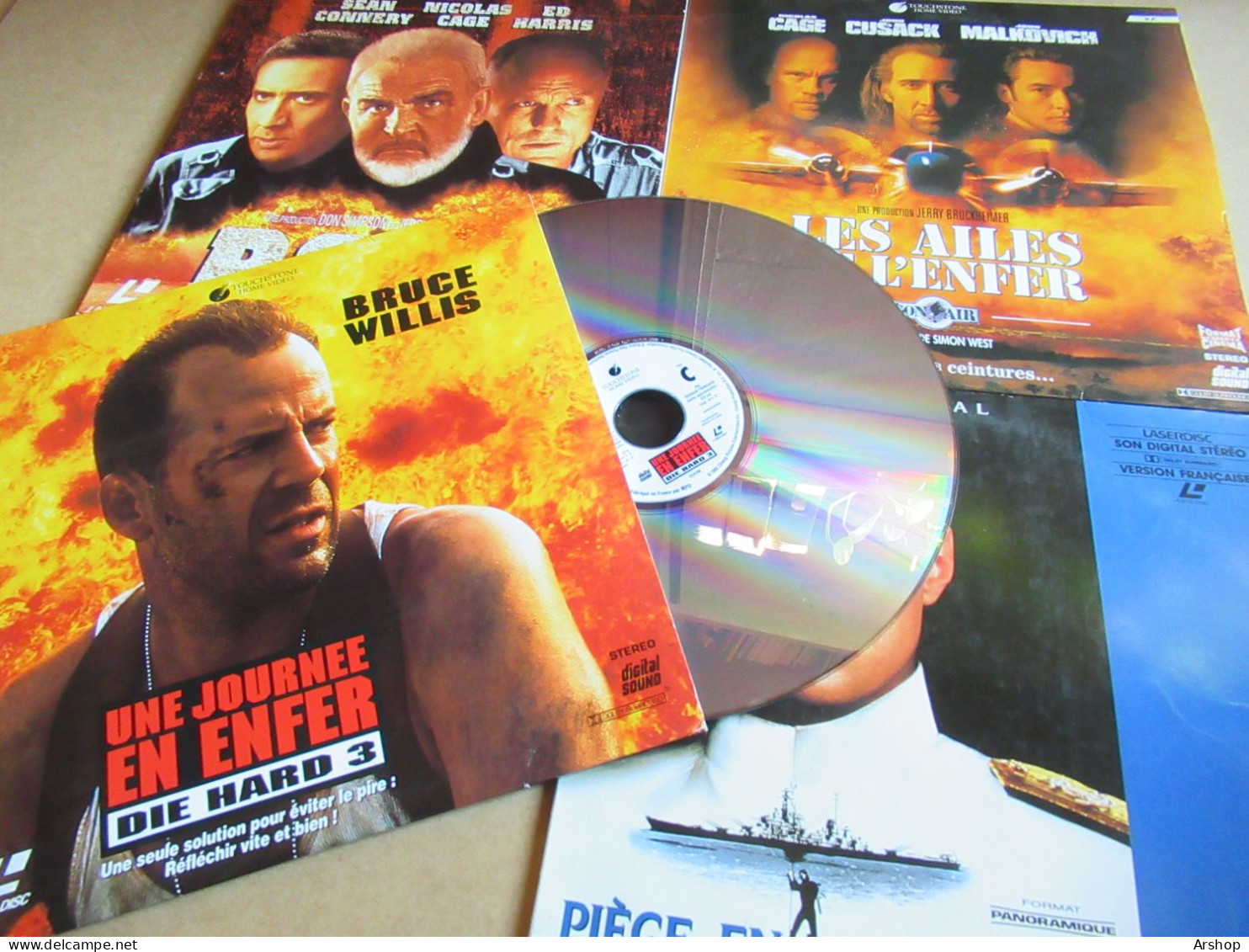 LOT De 4 LASERDISC Film D'ACTION - ROCK / UNE JOURNEE EN ENFER / LES AILES DE L'ENFER / PIEGE EN HAUTE MER - Andere Formaten