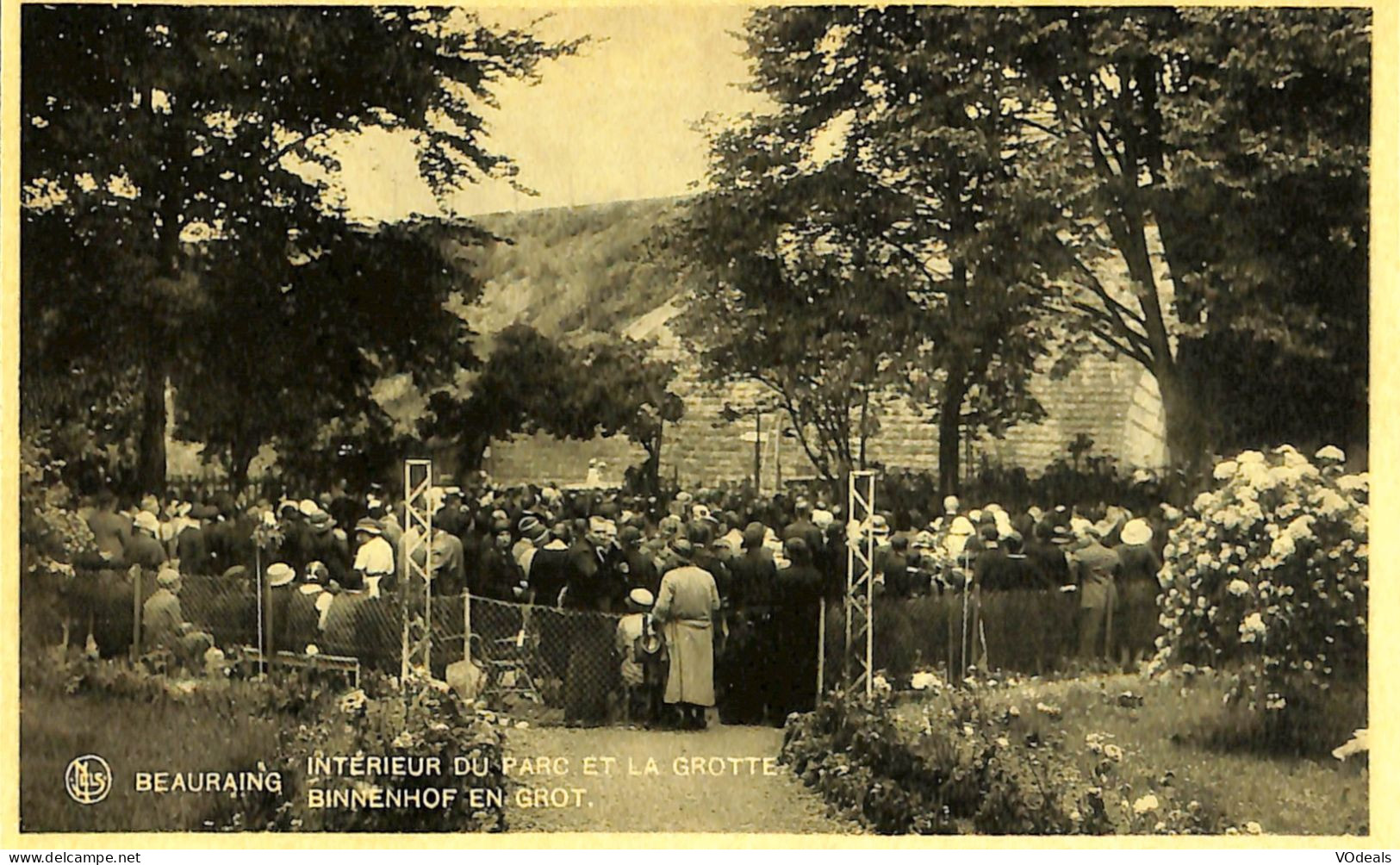 Belgique - Namur - Beauraing - Intérieur Du Parc Et La Grotte - Beauraing