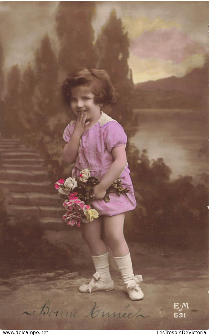 ENFANT - Bonne Année - Fillette Avec Des Fleurs - Robe Violette - Carte Postale Ancienne - Sonstige & Ohne Zuordnung