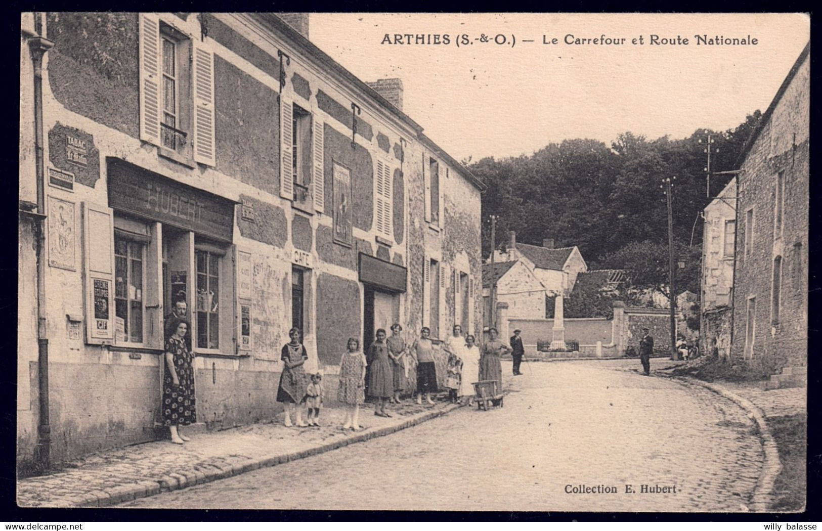 +++ CPA - France 95 - ARTHIES - Le Carrefour Et Route Nationale - Café  // - Arthies