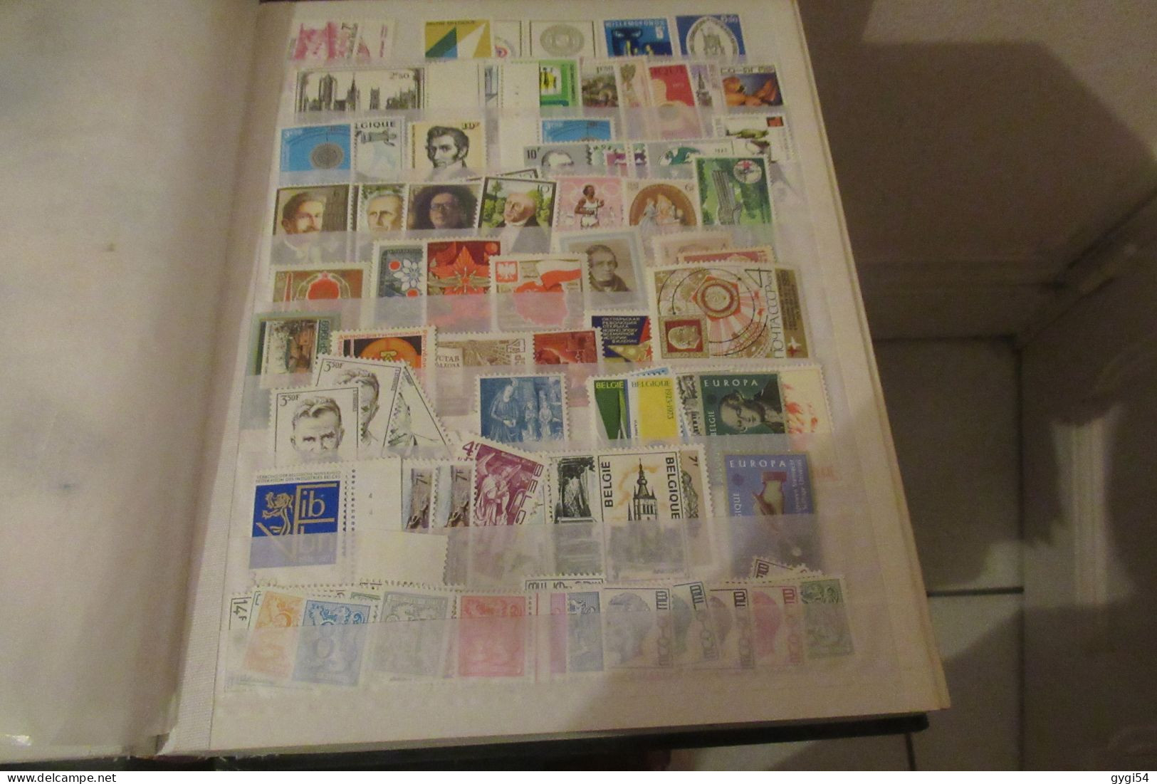 MONDIAL COLLECTION 5000 TIMBRES  O, n* MLH et MNH