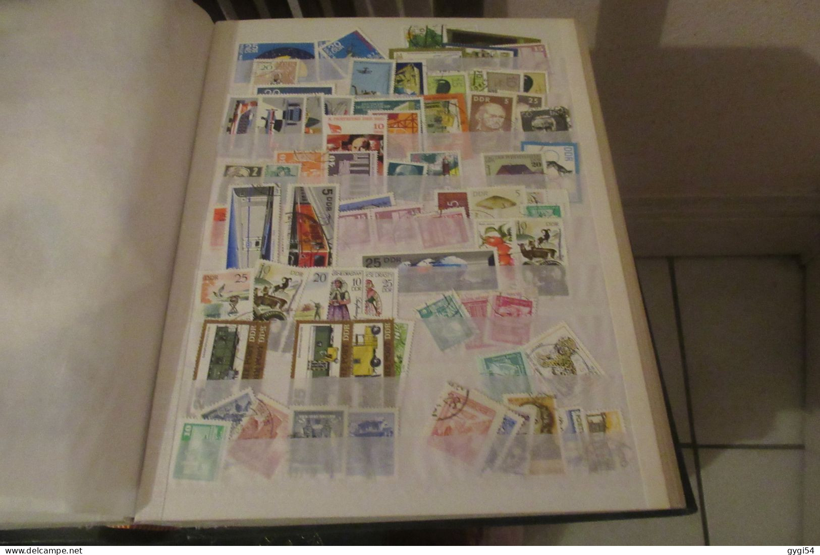 MONDIAL COLLECTION 5000 TIMBRES  O, n* MLH et MNH