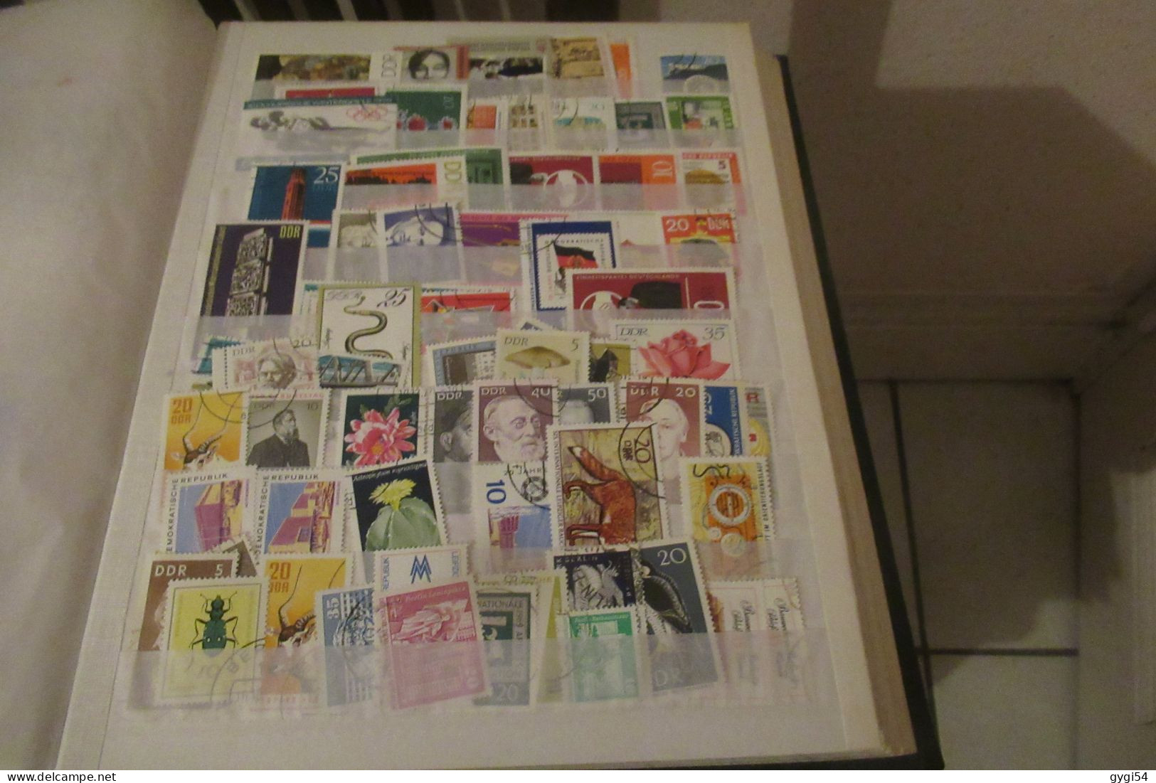 MONDIAL COLLECTION 5000 TIMBRES  O, n* MLH et MNH