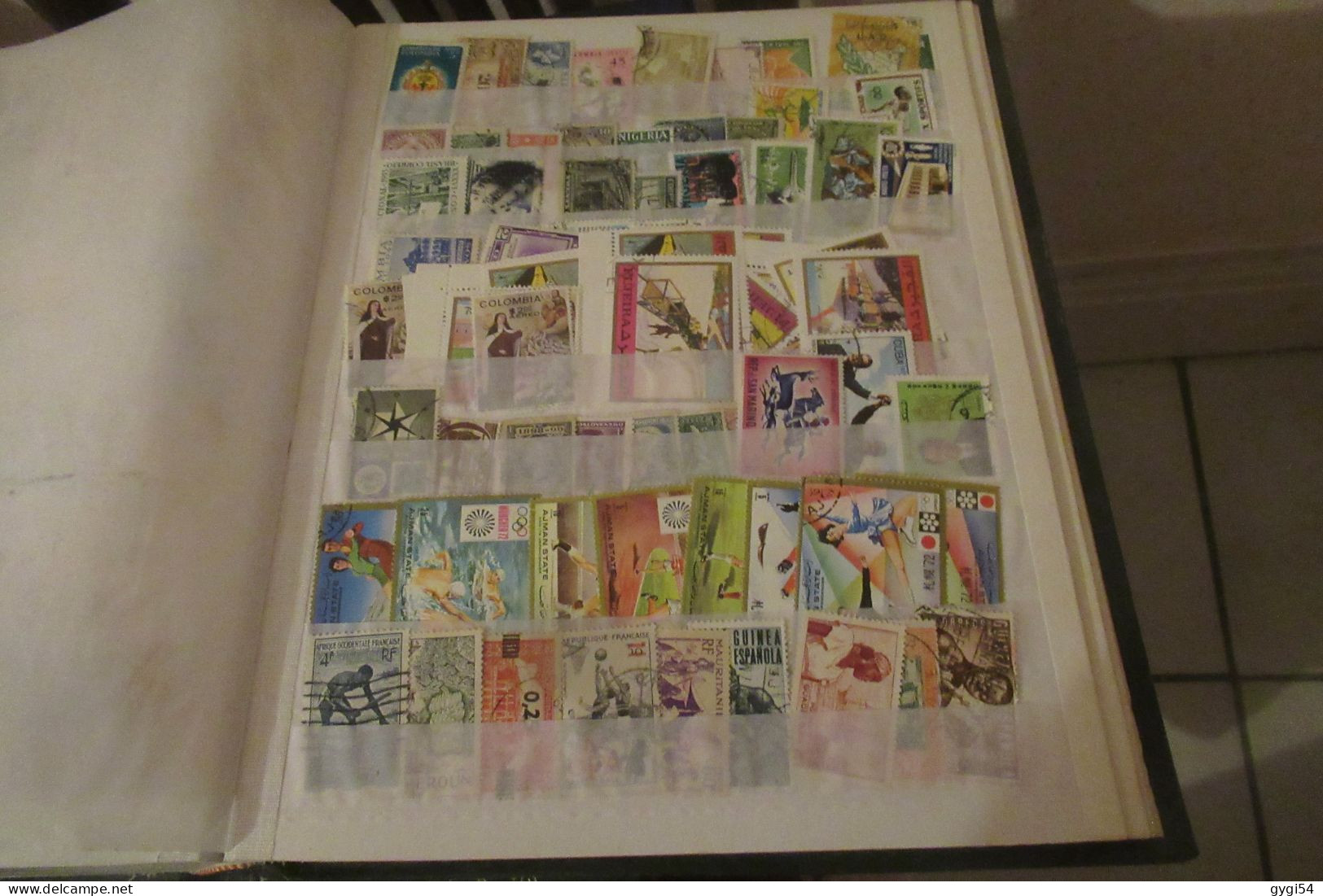 MONDIAL COLLECTION 5000 TIMBRES  O, n* MLH et MNH