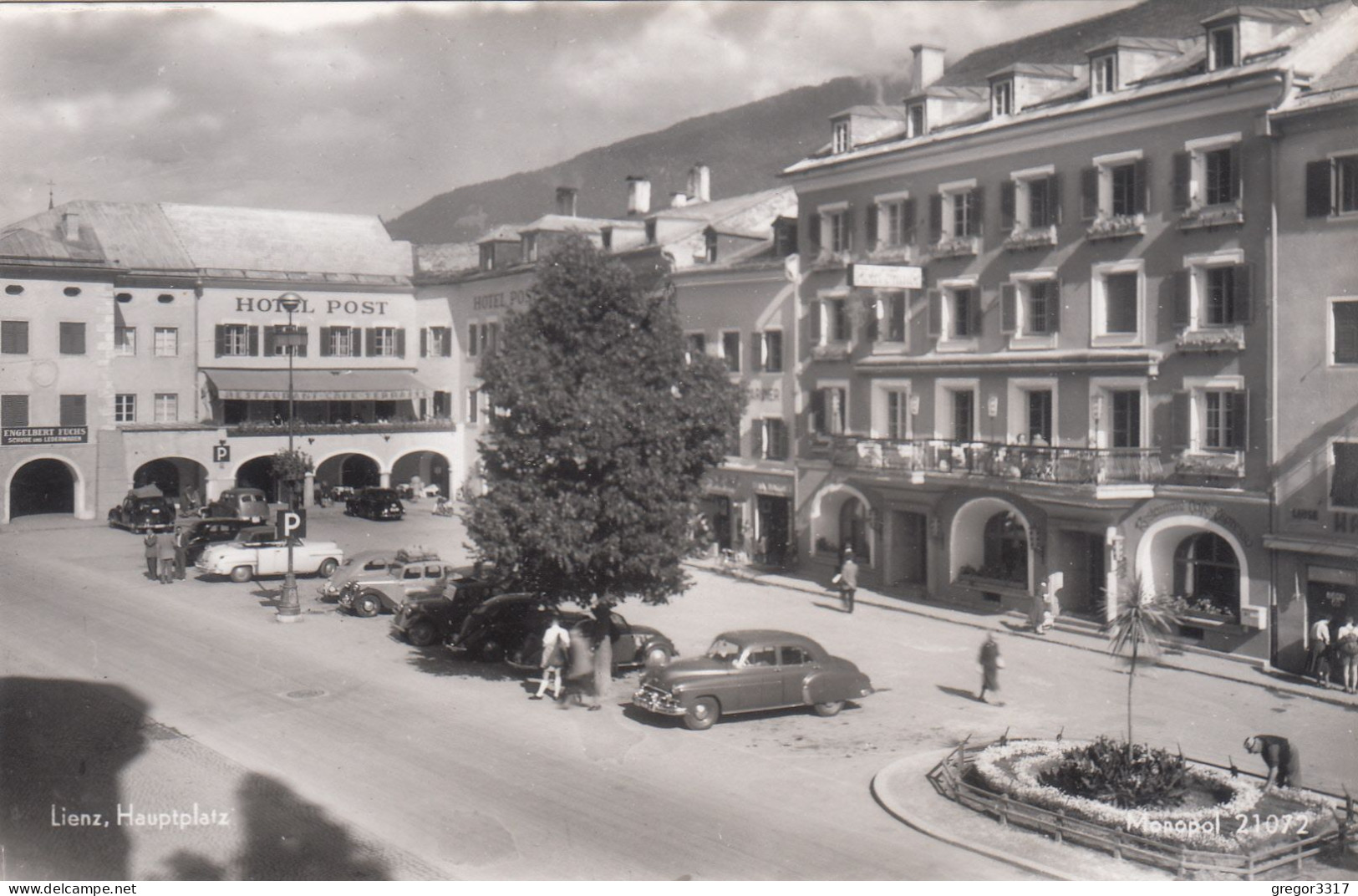 E4453) LIENZ - Hotel POST - Autos - Häuser Tolle S/W FOTO AK - Alt !! - Lienz