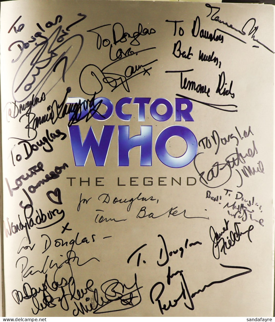 DR WHO - THE LEGEND SIGNED BOOK. Many Autographs With Include Tom Baker, Peter Davidson, Sophie Aldred, Sarah Sutton, Lo - Andere & Zonder Classificatie