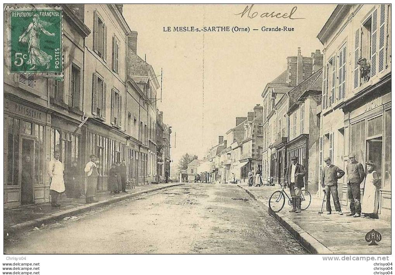 *  61 LE MESLE SUR SARTHE GRANDE RUE ANIMEE CYCLISTE - Le Mêle-sur-Sarthe