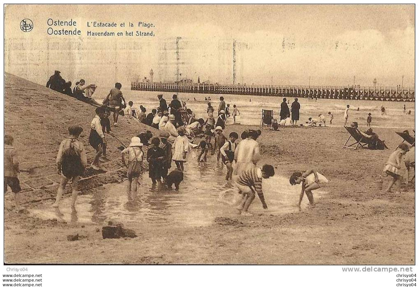 11paJ    BELGIQUE OOSTENDE L'ESTACADE ET LA PLAGE BAIGNEURS ENFANTS EN GROS PLAN - Oostende