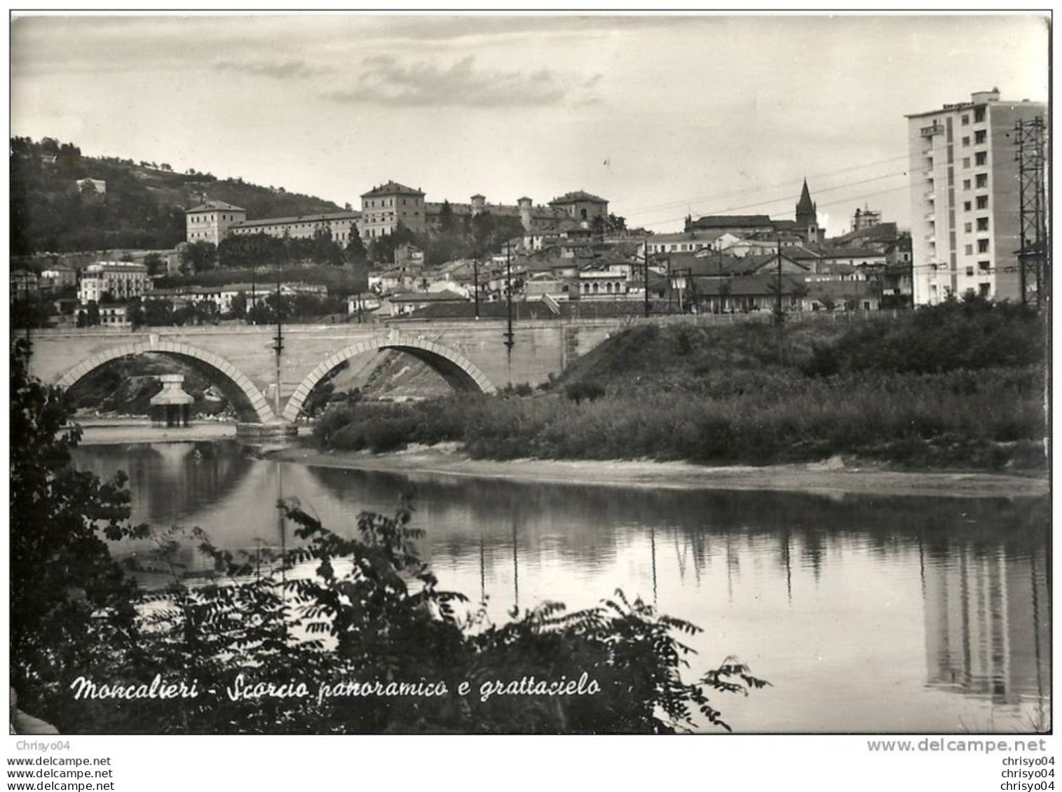 14Ve    ITALIE MONCALIERI SCORCIO PANORAMICO E GRATTACIELO - Moncalieri