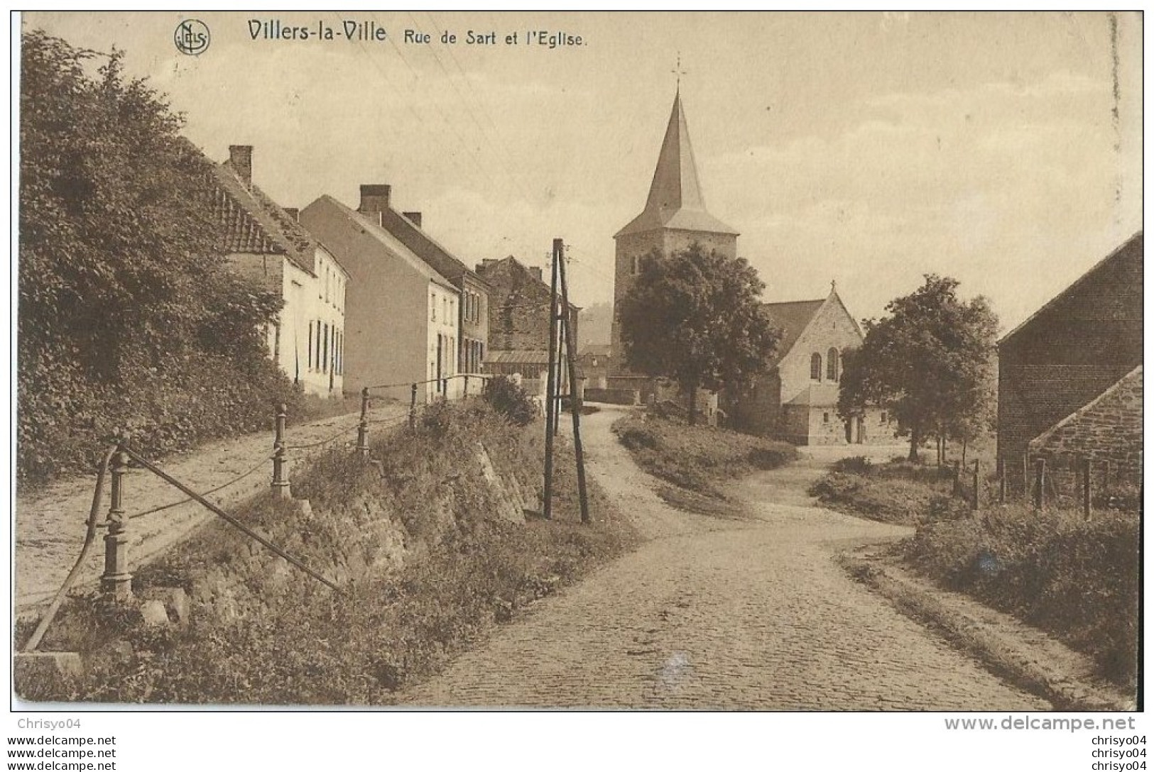 43Mé   Belgique Villers La Ville Rue De Sart Et L'église - Villers-la-Ville