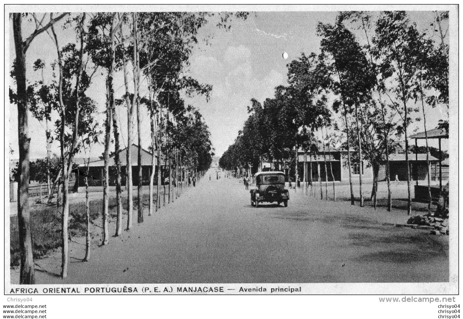 57Pt   Mozambique Moçambique Manjacase Avenida Principal Tacot (vue Pas Courante) - Mozambique