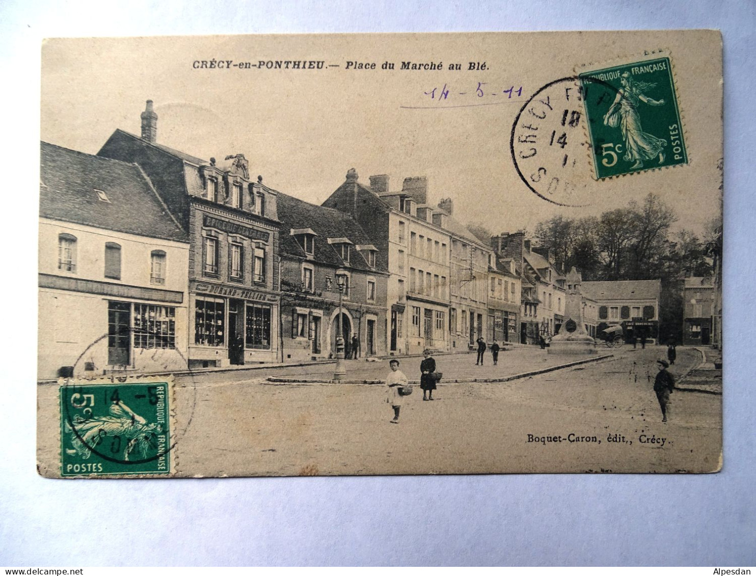 CRECY-EN-PONTHIEU. Place Du Marché Au Blé - Crecy En Ponthieu