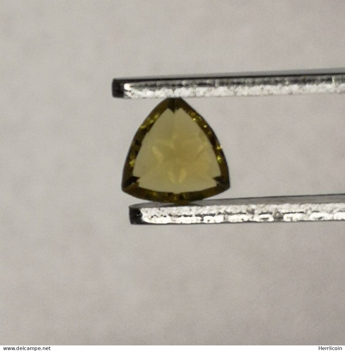 Tourmaline Verte Naturelle Du Nigeria - Trillion 0.20 Carat - 4.1 X 4.1 X 2 Mm - Toermalijn