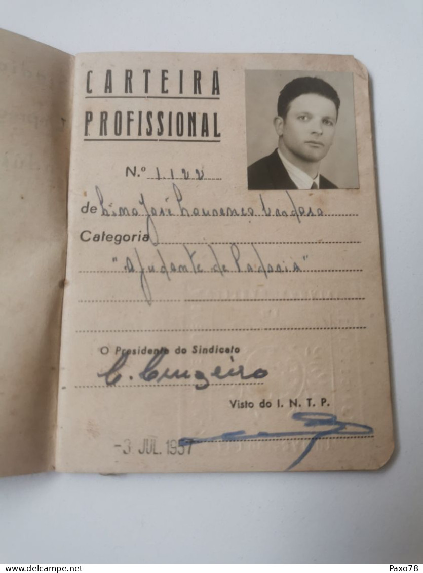 Carteira Profissional, Industria De Panificaçâo Viana Do Castelo 1957 - Covers & Documents