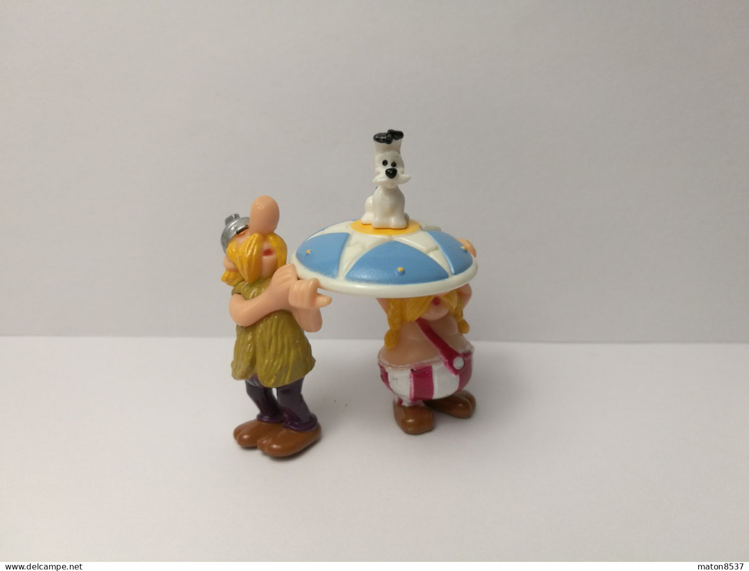 Kinder :  Asterix Und Die Römer 2003 - Idefix N°7 - Figuren