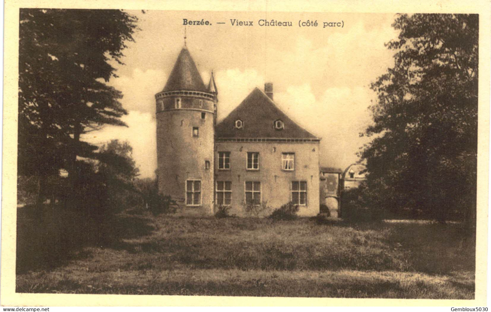 (160) Berzée Vieux Château - Walcourt