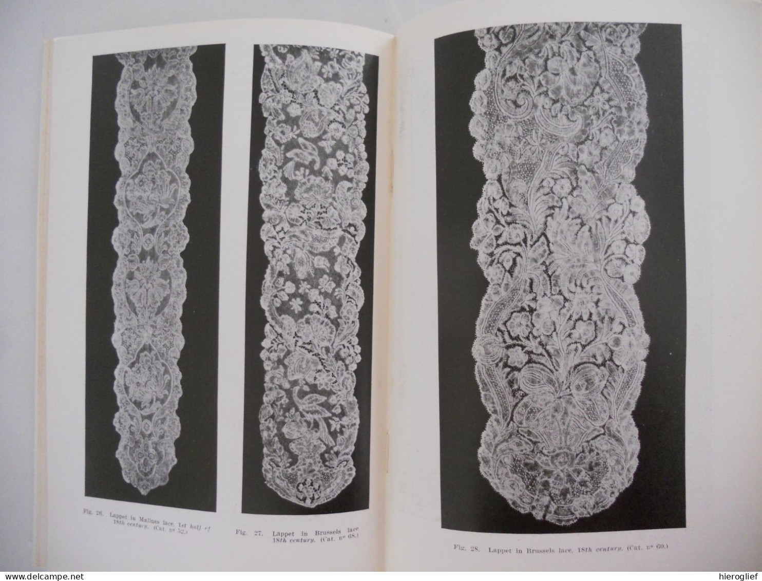 EXHIBITION of BELGIAN LACE from the 16 century still to-day - London Wildenstein Galleru 1947 / belgische kant