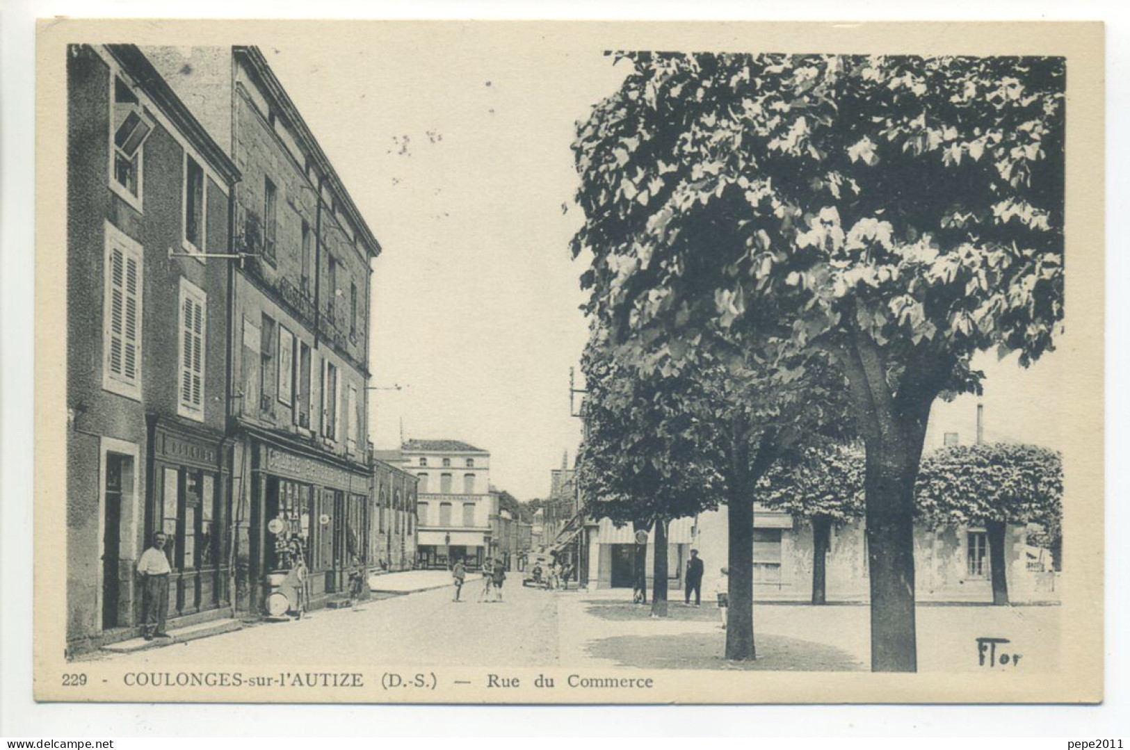 CPA (79 Deux Sèvres) - Coulonges Sur L'Autize - Rue Du Commerce - Coulonges-sur-l'Autize