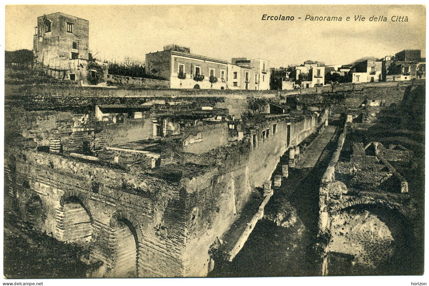 E.782  ERCOLANO - Napoli - Panorama E Vie Della Città - Ercolano