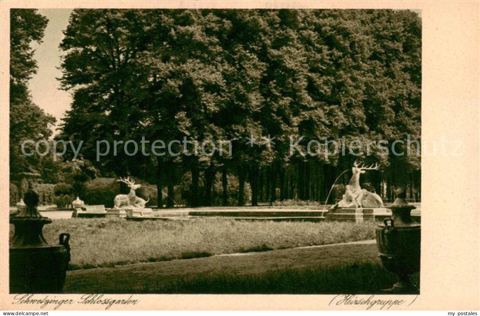 73809846 Schwetzingen Schlossgarten Hirschgruppe Schwetzingen - Schwetzingen