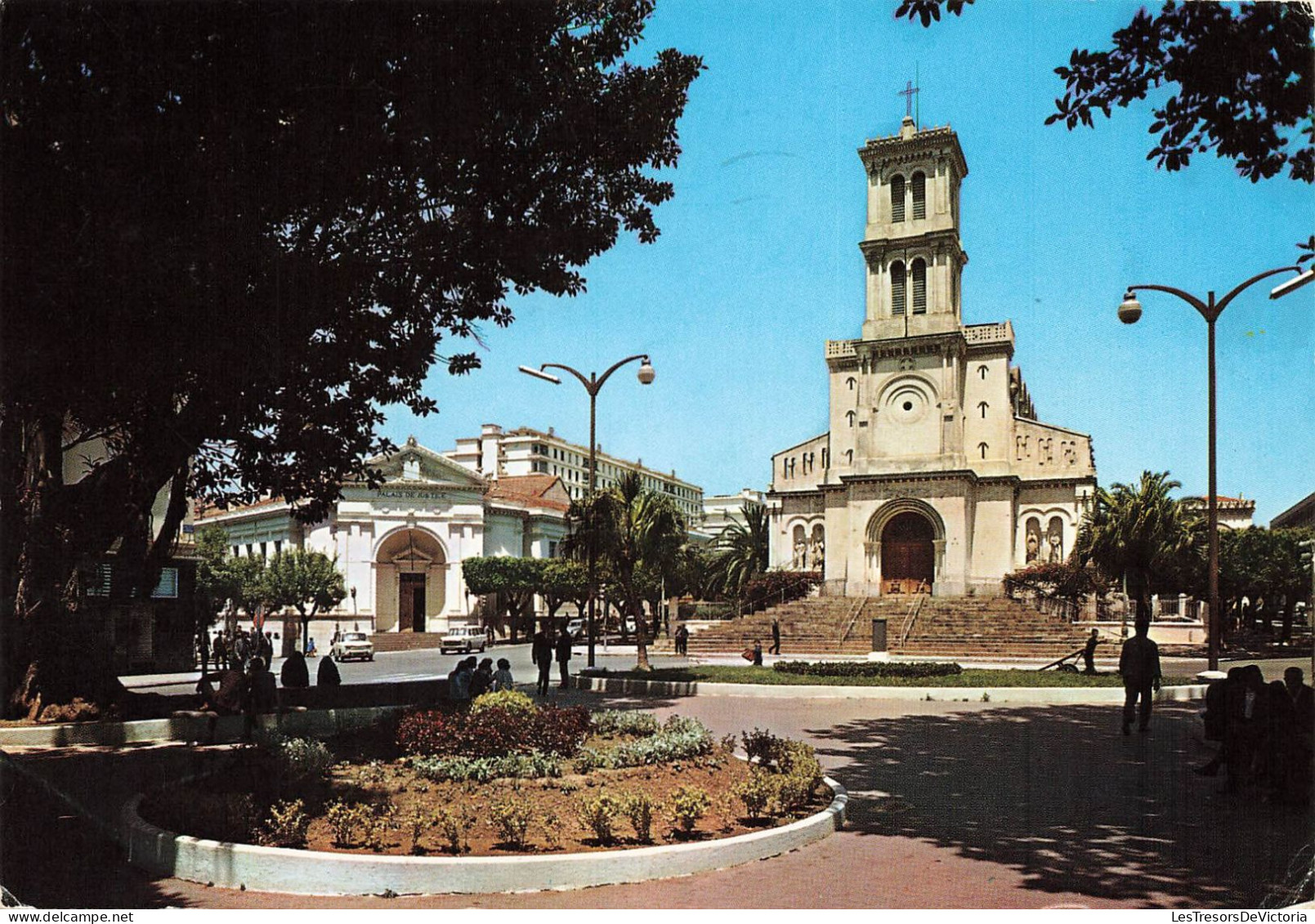 ALGERIE - Bone - Vue Sur Le Palais De Justice Et De L'église - Colorisé - Carte Postale - Annaba (Bône)