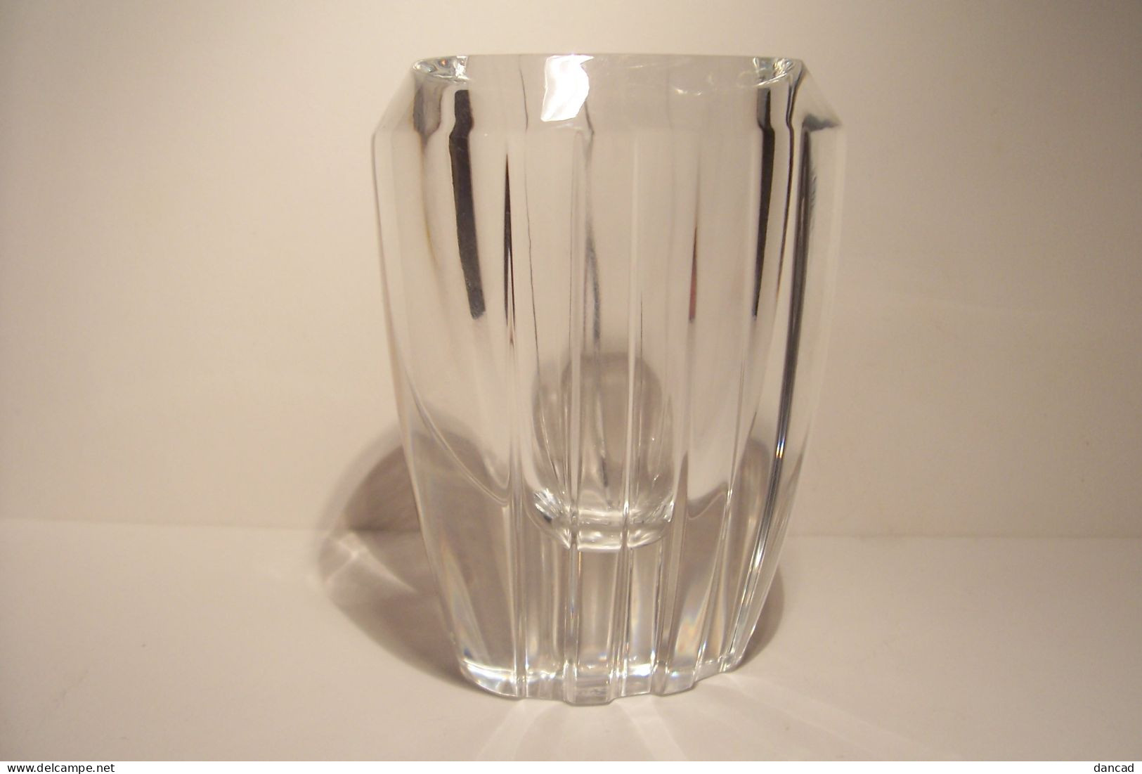 FAIENCERIE De  BACCARAT  - PETIT  VASE - - Vetro & Cristallo