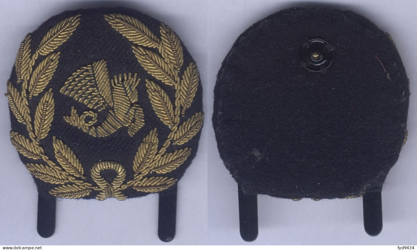 Insigne De Casquette Tissu Et Cannetille Air France Cadre Technique - Badges D'équipage