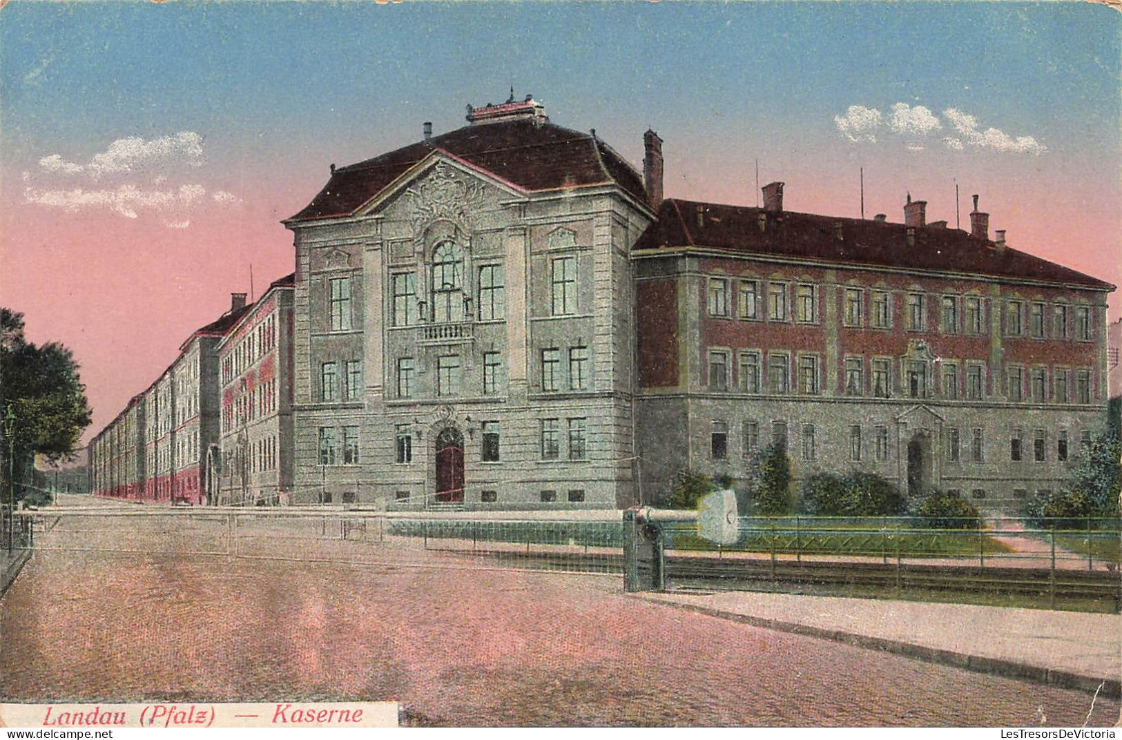 ALLEMAGNE - Landau - Kaserne - Colorisé - Carte Postale Ancienne - Landau