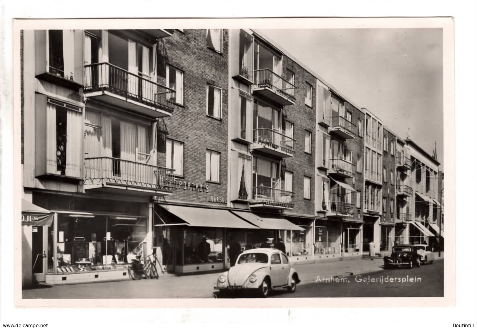 Arnhem Gele Rijders Plein ( VW Cox ) - Arnhem