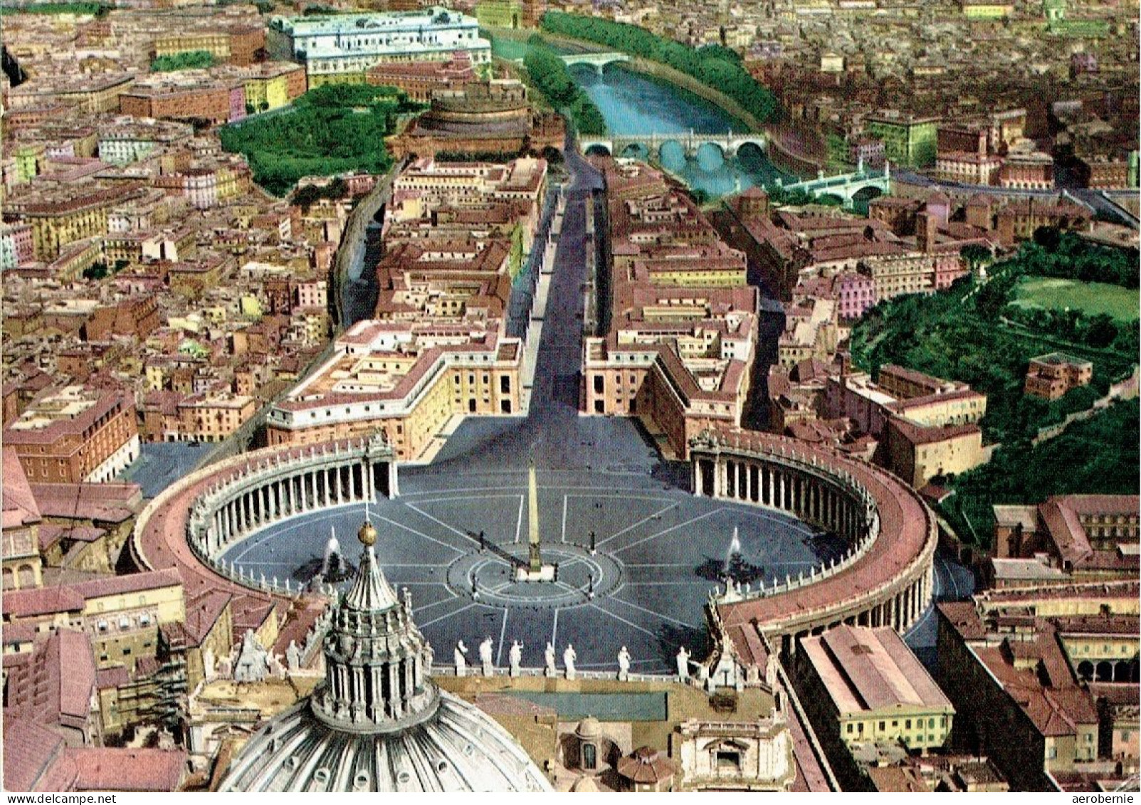 ROMA - 3 Verschiedene Postkarten (Kollosseum / St.Peter Platz / Titus-Triumphbogen - Verzamelingen