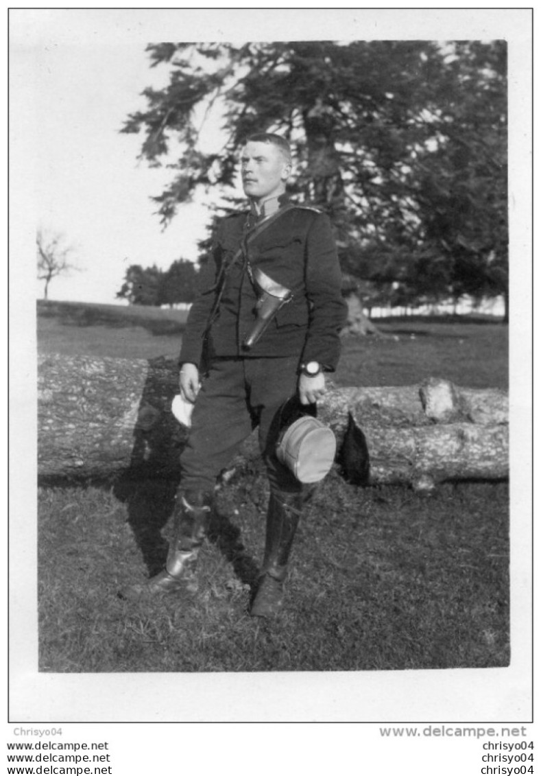 65Cu  Suisse Photo Guerre 14/18 Bassecourt Soldat Officier En Gros Plan Revolver Pistolet En Octobre 1914 - Autres & Non Classés