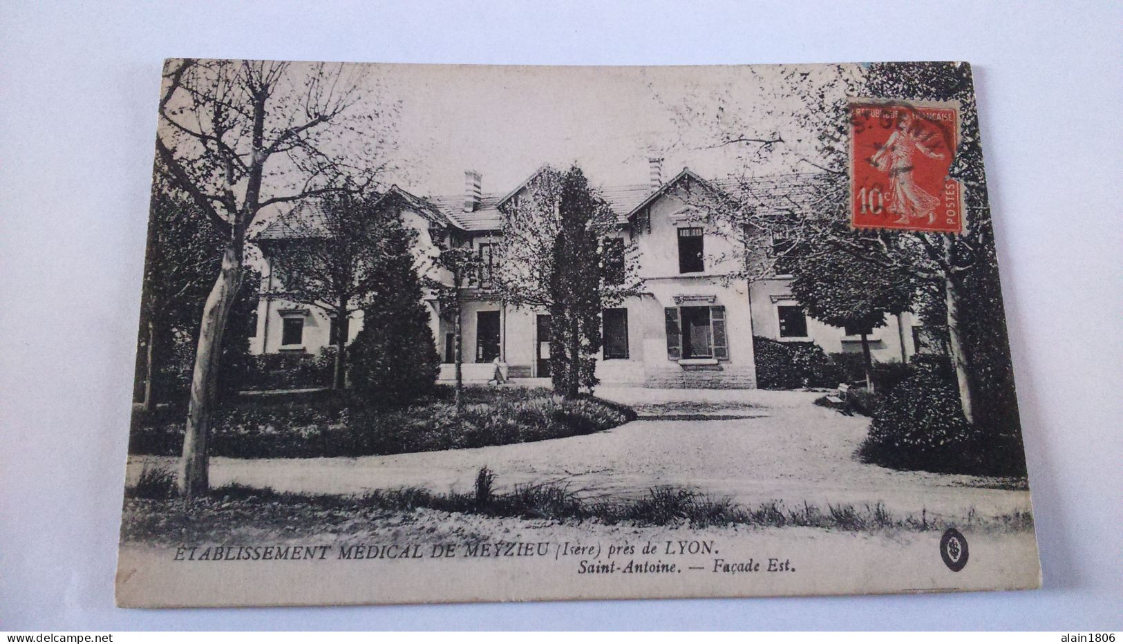 Carte Postale Ancienne ( GG7 ) De Meyzieu , établissement Médical - Meyzieu