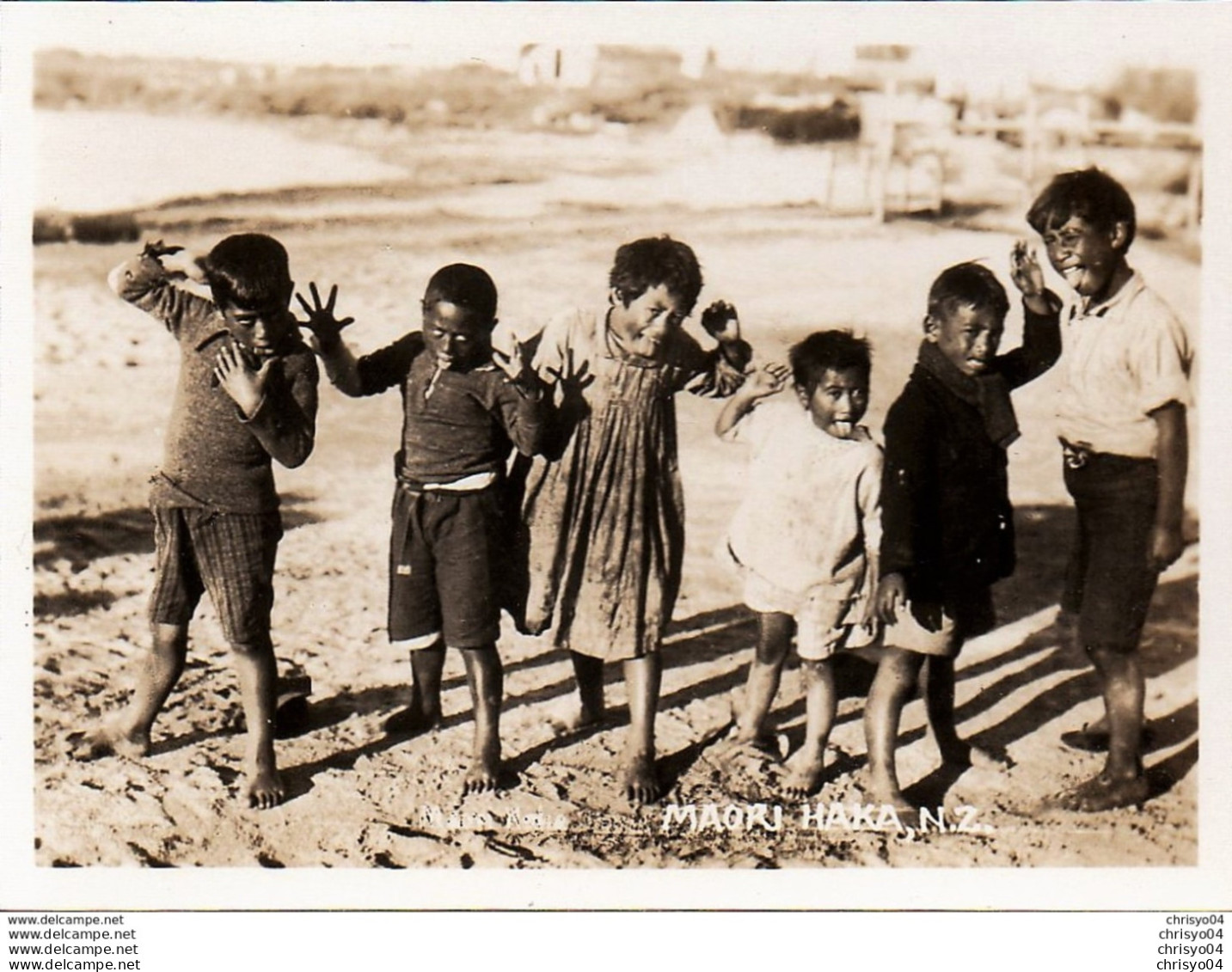 612Bc  Photo Nouvelle Zelande Maori Haka Children - Nouvelle-Zélande