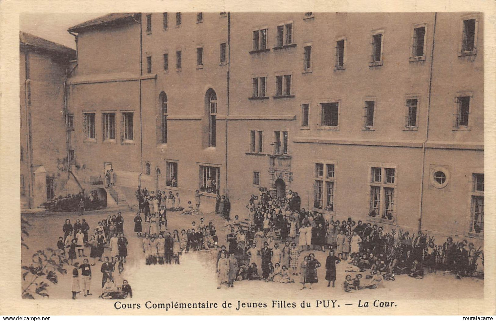 CPA 43 COURS COMPLEMENTAIRE DE JEUNES FILLES DU PUY LA COUR - Le Puy En Velay