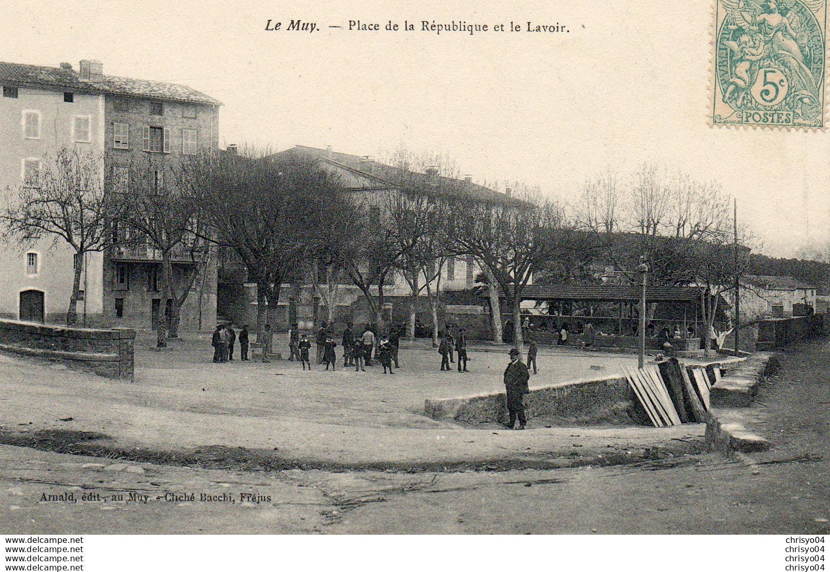 75Pq   83 Le Muy Place De La Republique Et Le Lavoir - Le Muy