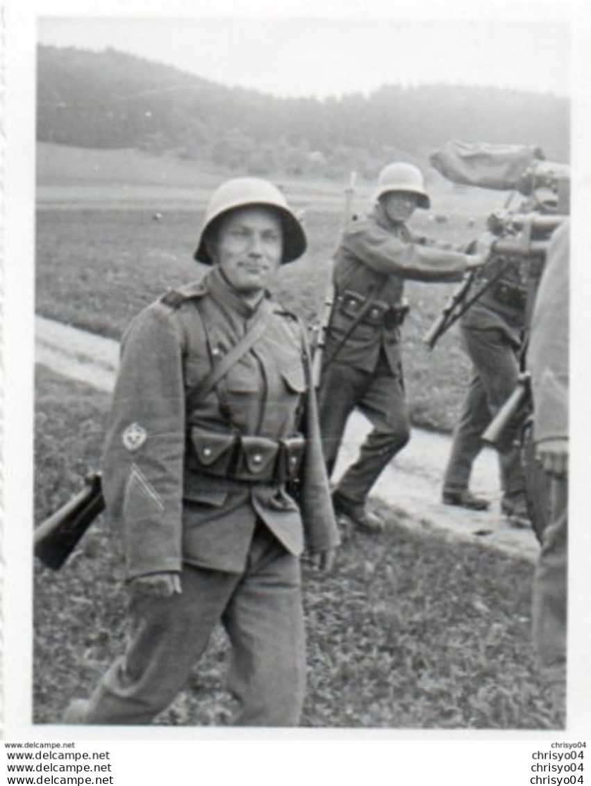 8-65Cu  Suisse Photo Soldats Du 4 Eme Regiment Derriere Un Vehicule De Transport Antennes TSF - Port