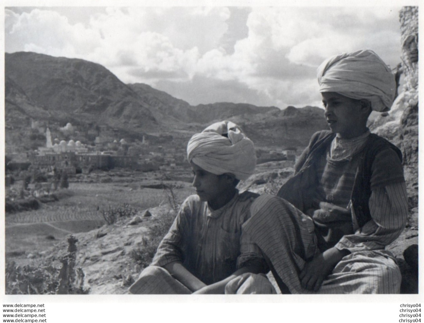 95Bv  Photo (21cm X 15cm) Deux Enfants De Taiz - Jemen