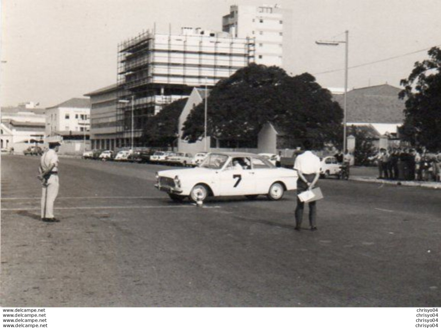 V648Pt  Photo N°1 Angola Luanda Course Automobile Tacot à Identifier - Angola