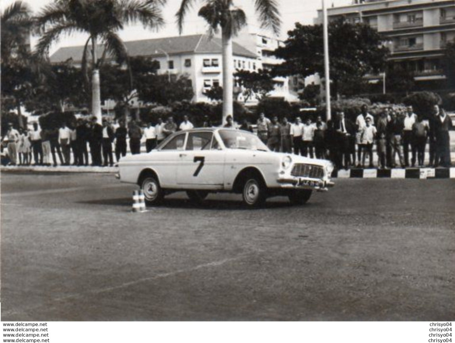 V648Pt  Photo N°2 Angola Luanda Course Automobile Tacot à Identifier - Angola