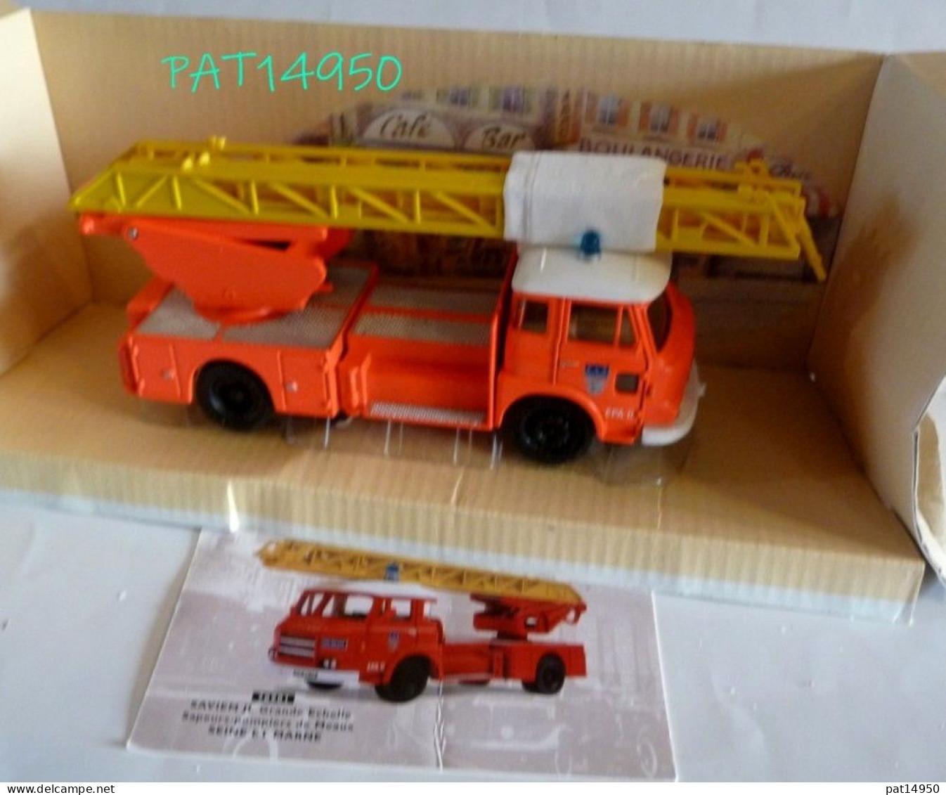 PAT14950 CAMION SAVIEM JL  GRANDE ECHELLE POMPIERS De MEAUX  -  CORGI HERITAGE 1/50 - Camions, Bus Et Construction