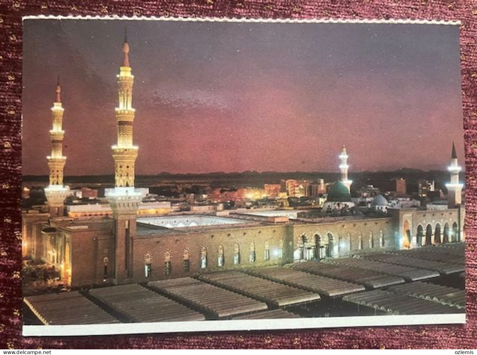 SAUDI ARABI ,MECCA ,,GREEN DOME AND PROPHET'S HOLY MOSQUE AT DUSK POSTCARD - Arabia Saudita