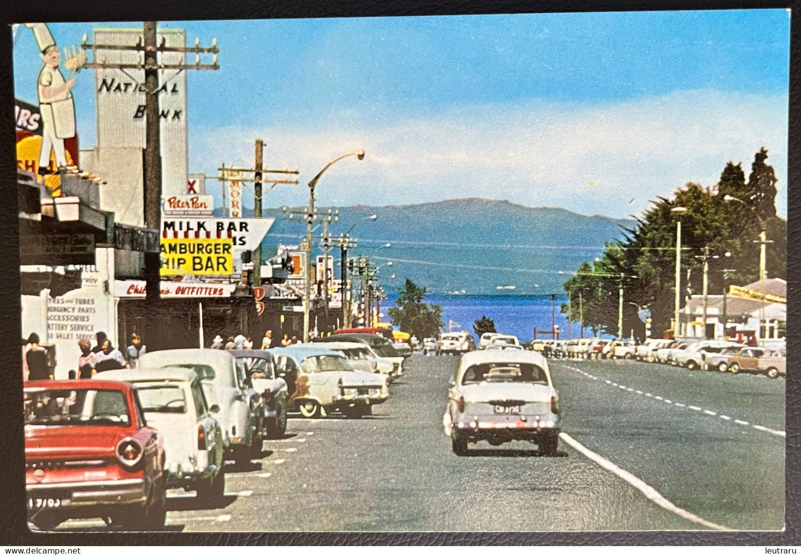 New Zealand, Tongariro Street, Taupo, Animated Old Cars And Ads,  Nice Postcard - Nouvelle-Zélande